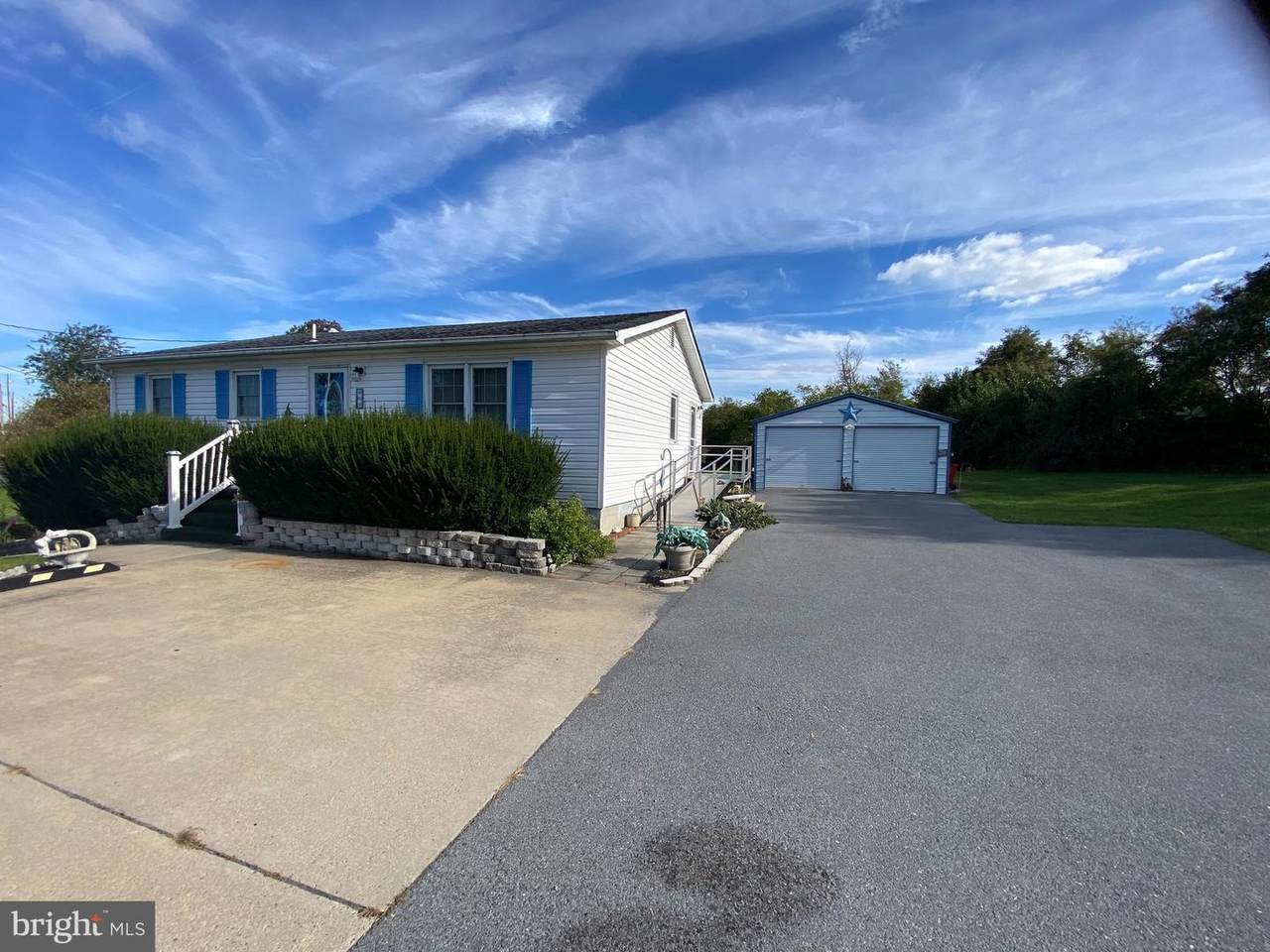 604 Grapevine Road - Photo 1