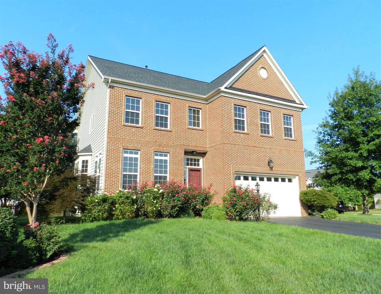 8 Manorwood Drive - Photo 1