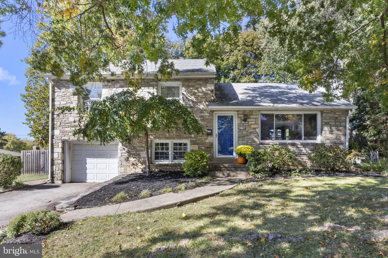 2021 Spring Mill Road - Photo 1
