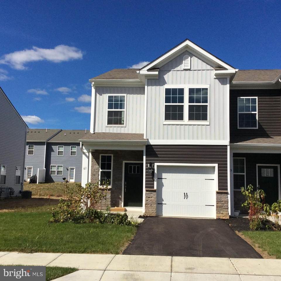 61 Peregrine Way - Photo 1