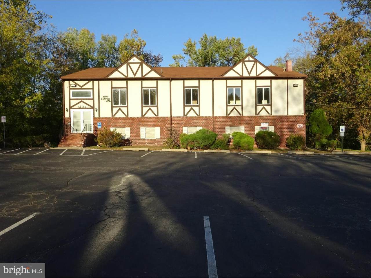 1205 Easton Avenue - Photo 1