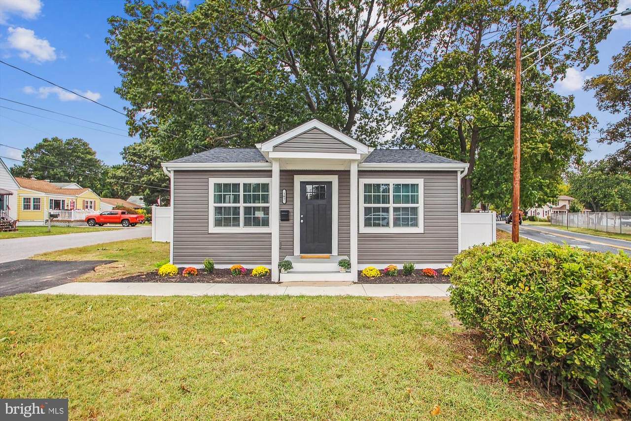 107 5TH Avenue - Photo 1