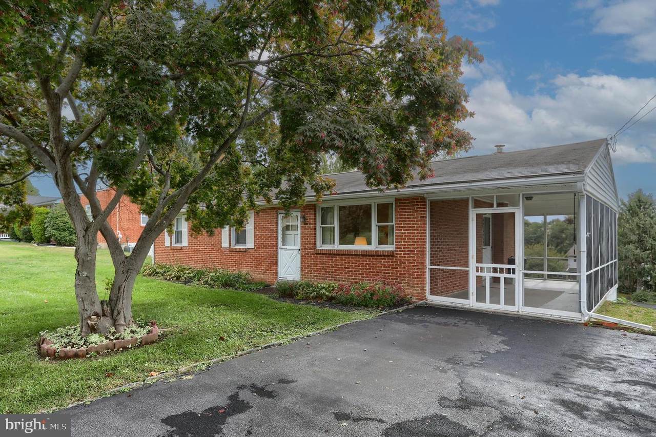 4919 Earl Drive - Photo 1