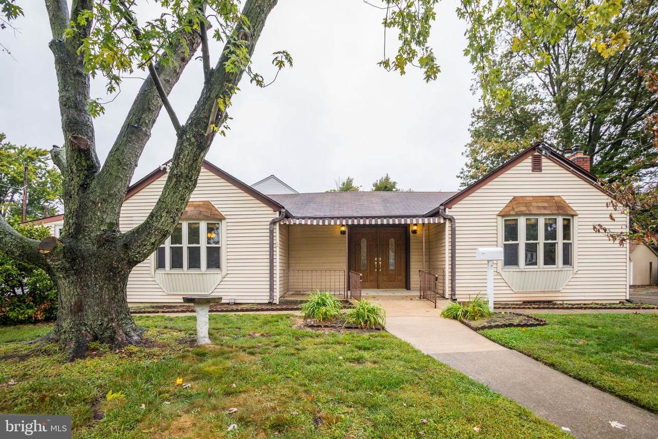 311 Reading Avenue - Photo 1