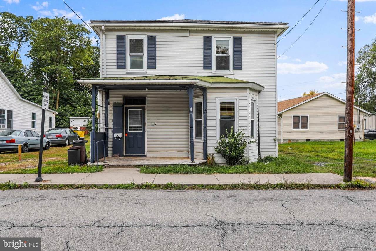 309 Lawrence Street - Photo 1