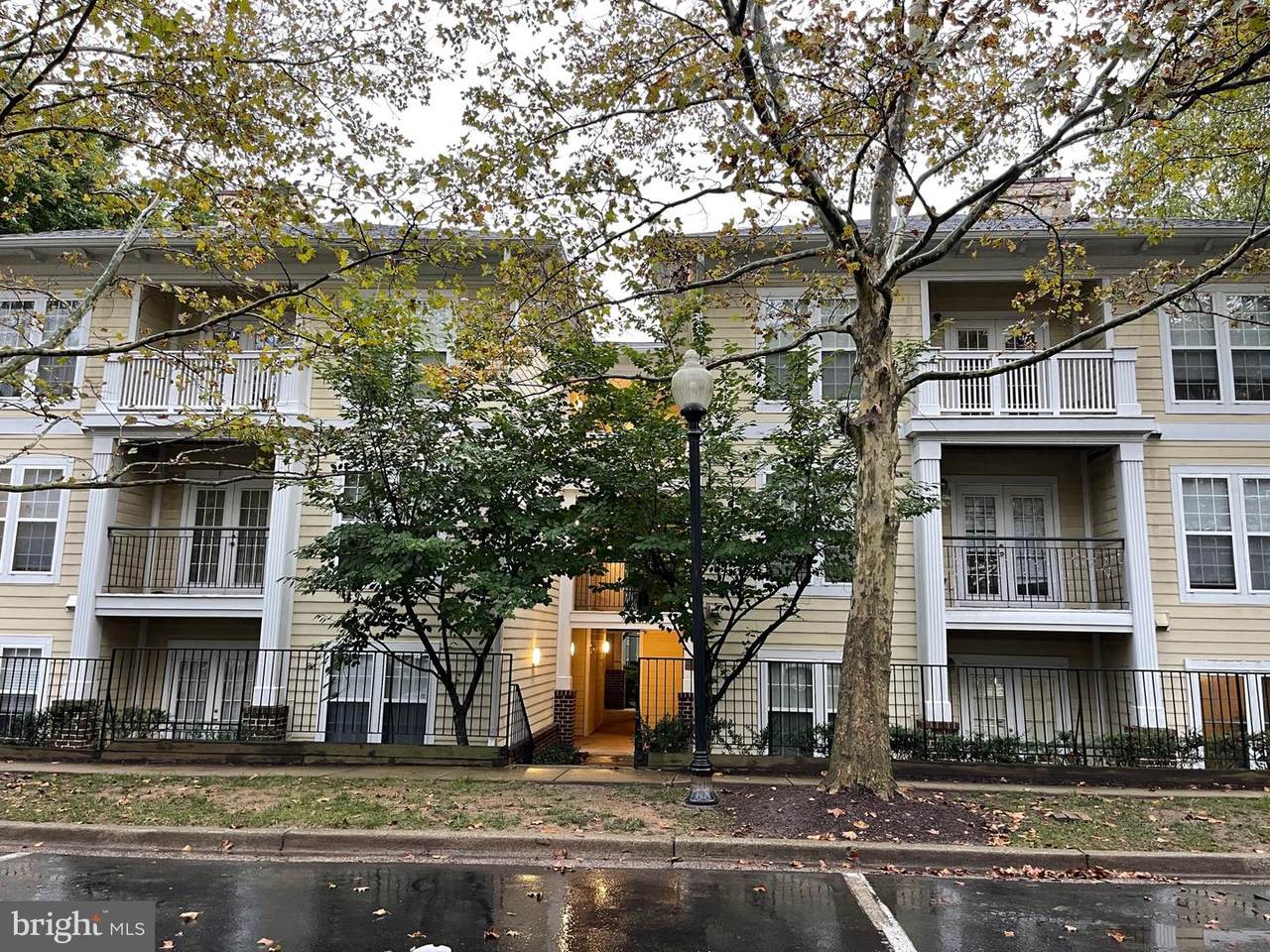 935 Beacon Square Court - Photo 1