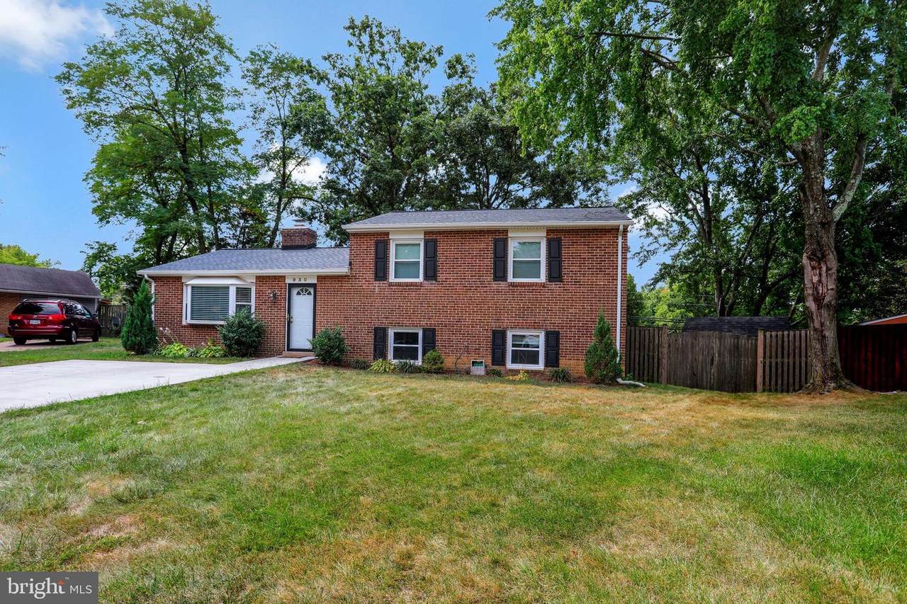 930 Longfellow Court - Photo 1