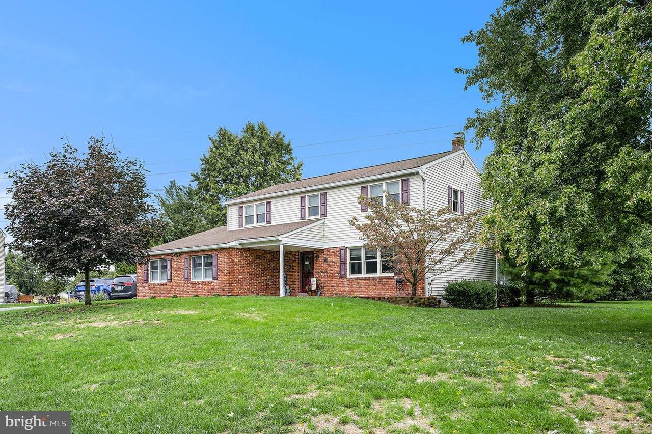 813 Hartley Place - Photo 1