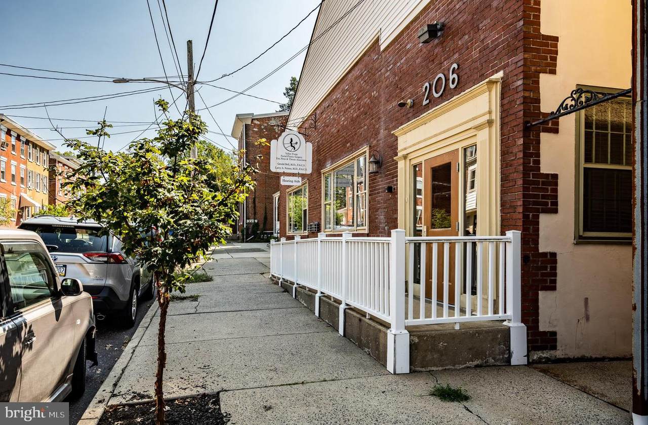 206 Gay Street - Photo 1