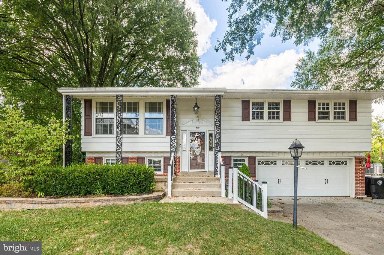 419 Hartford Drive - Photo 1