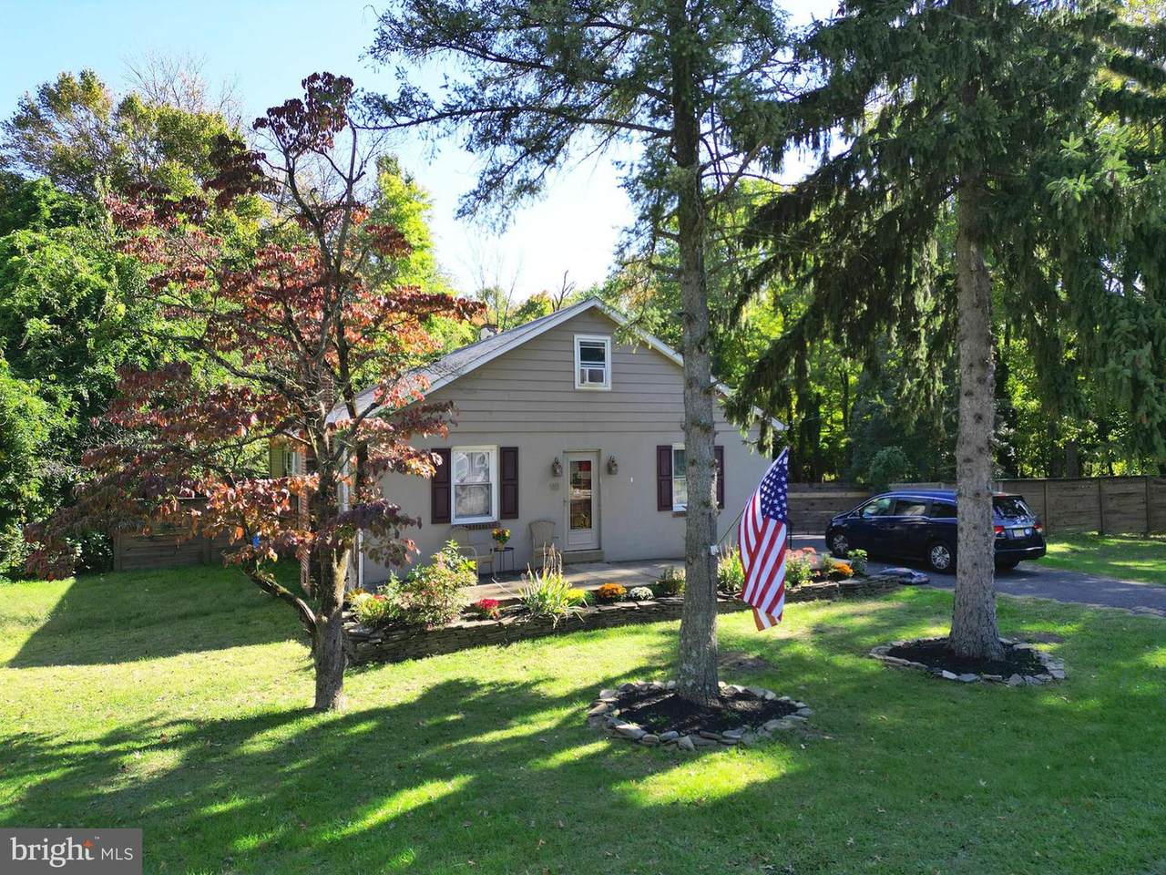 911 Beechwood Avenue - Photo 1