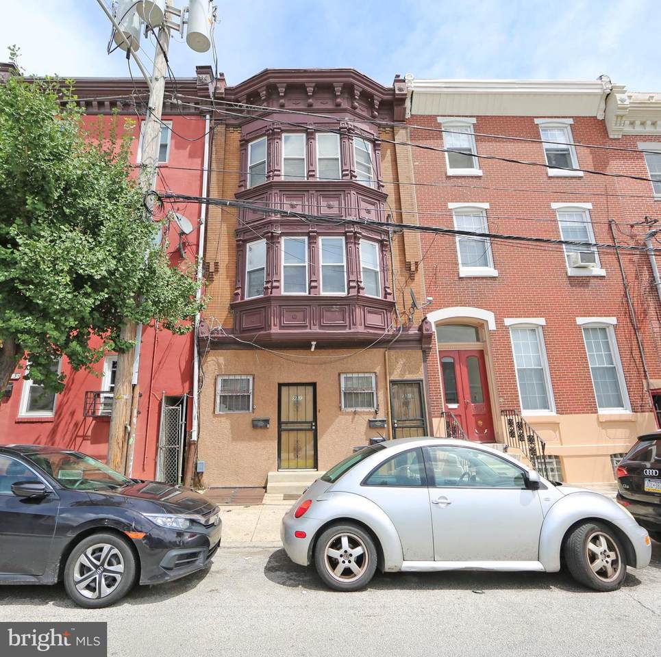 931 6TH Street - Photo 1