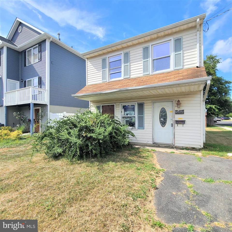 561 Sydney Avenue - Photo 1
