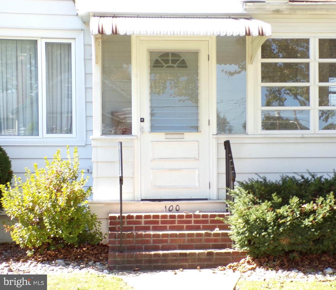 100 Silview Avenue - Photo 1