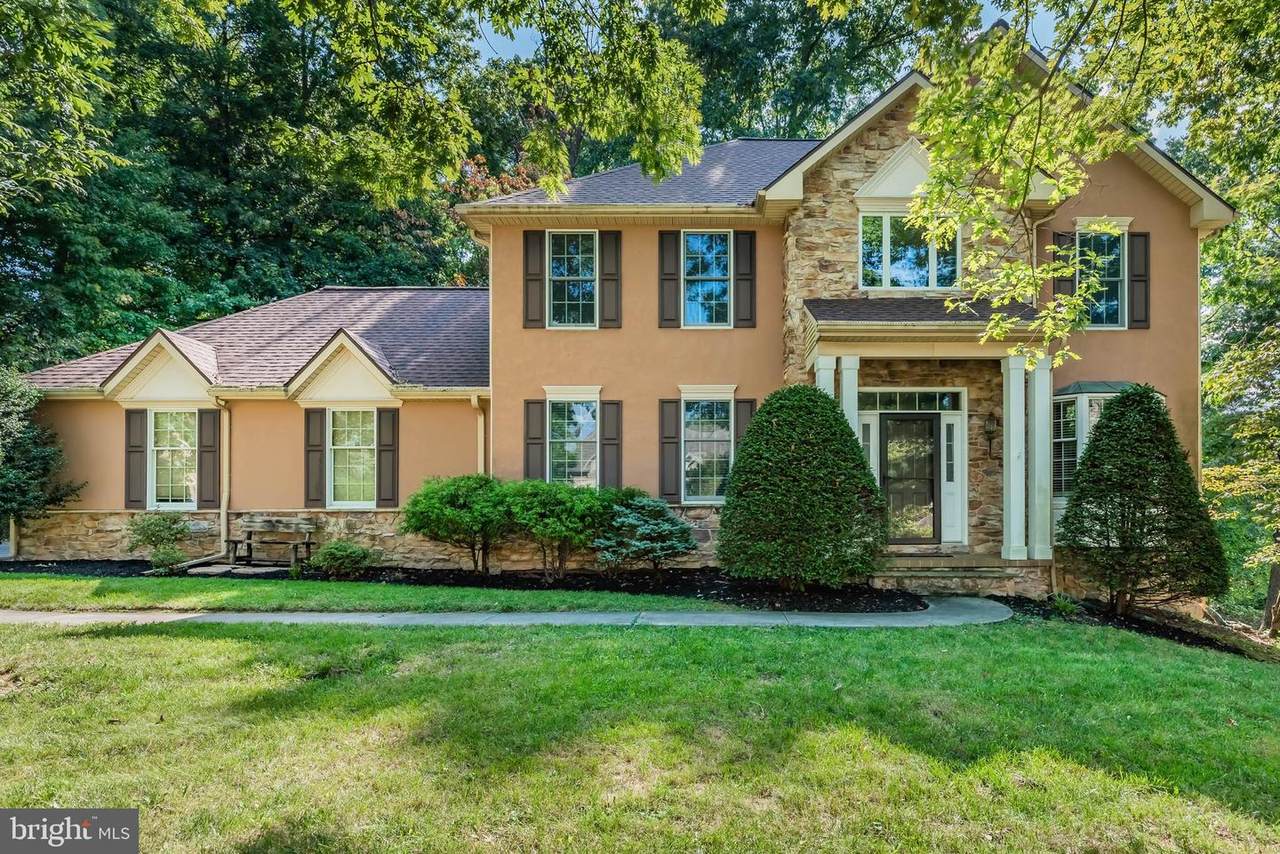 1929 Christopher Place - Photo 1