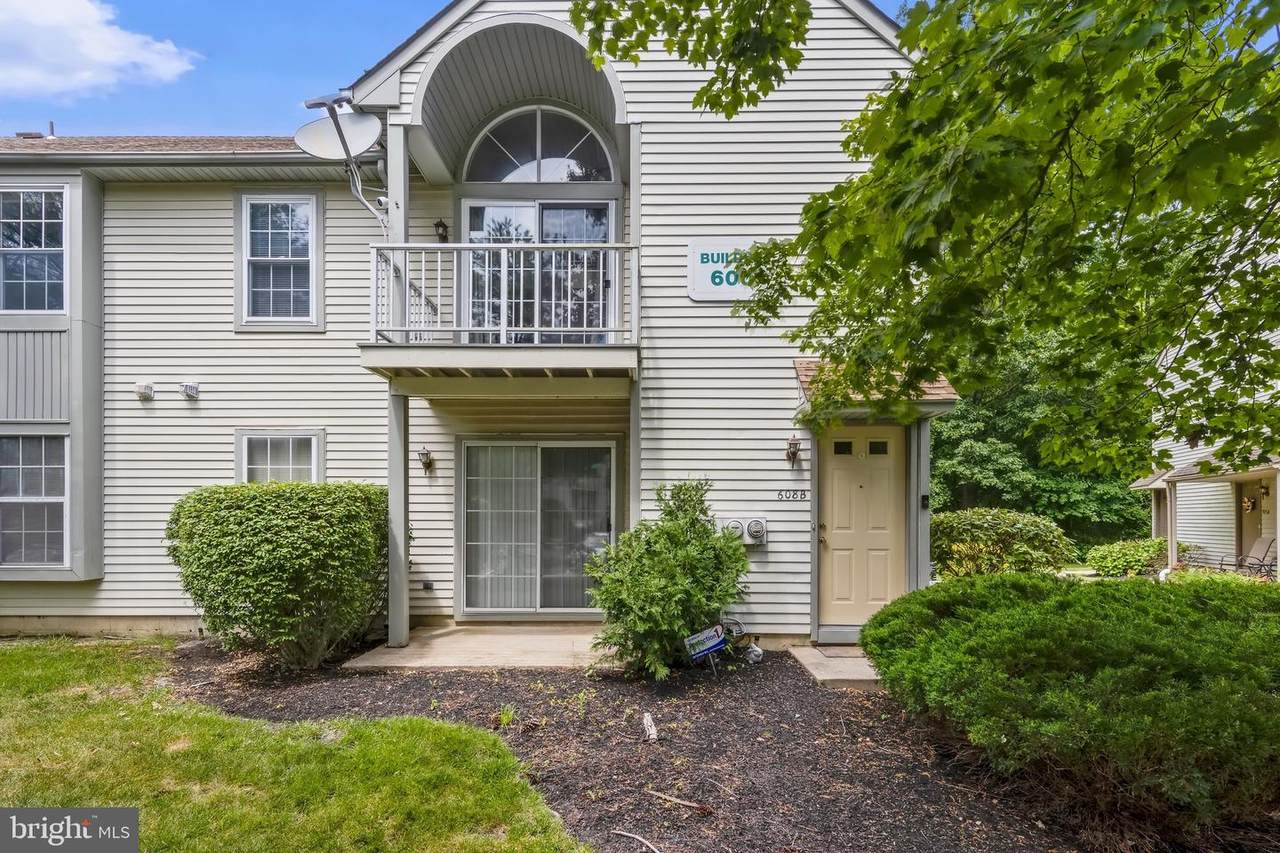 608-B Harwood Court - Photo 1