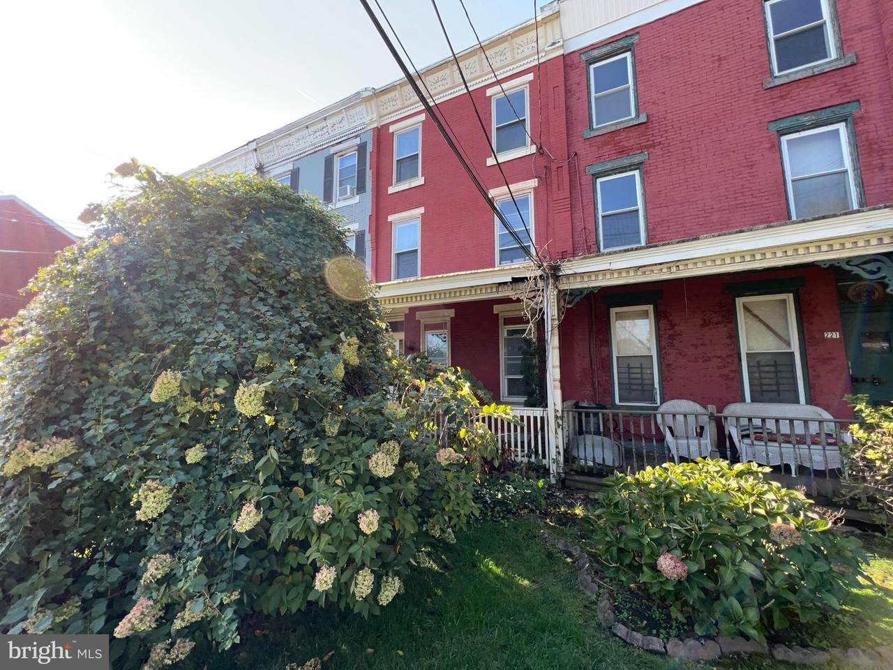 219 Bellevue Avenue - Photo 1