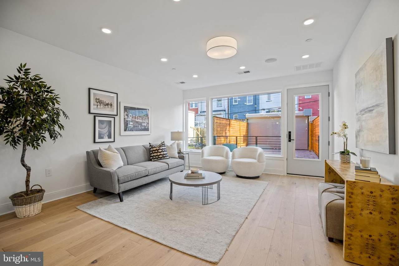 642 L Street - Photo 1
