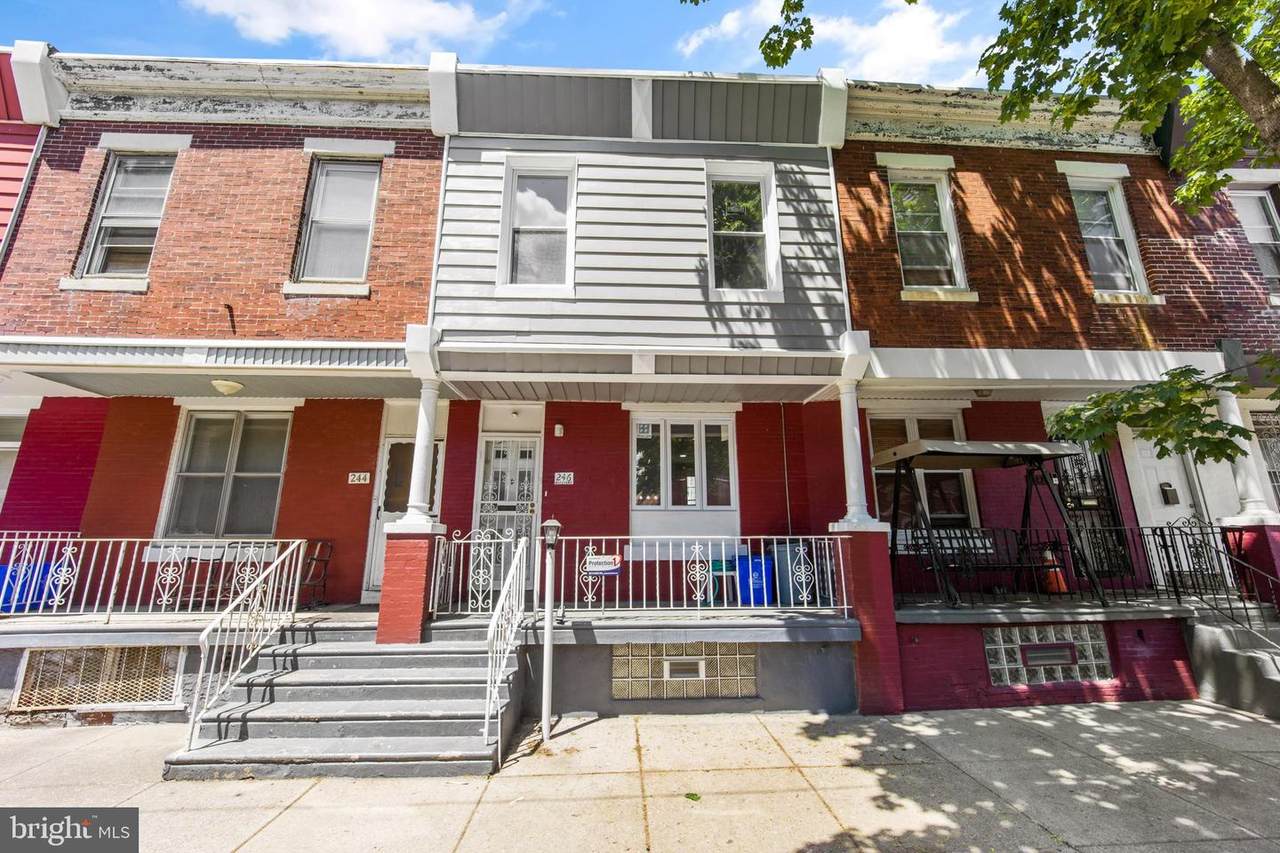 246 Robinson Street - Photo 1
