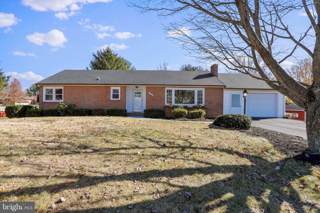 11825 Robinwood Drive - Photo 1