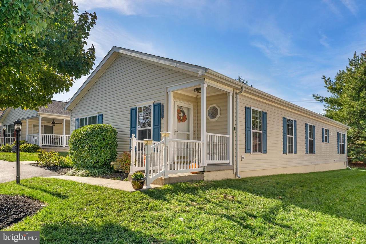 2048 Highland Court - Photo 1