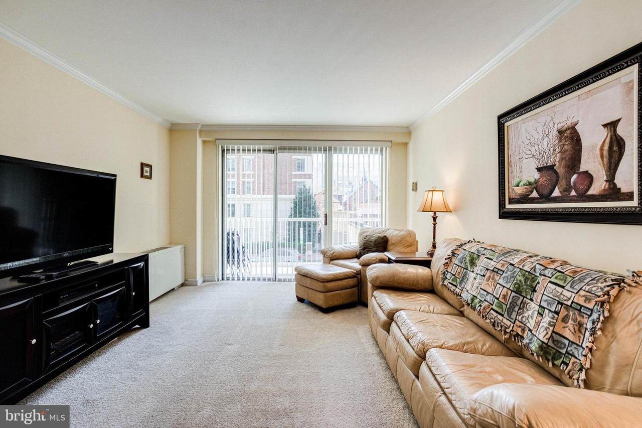 730 24TH Street - Photo 1