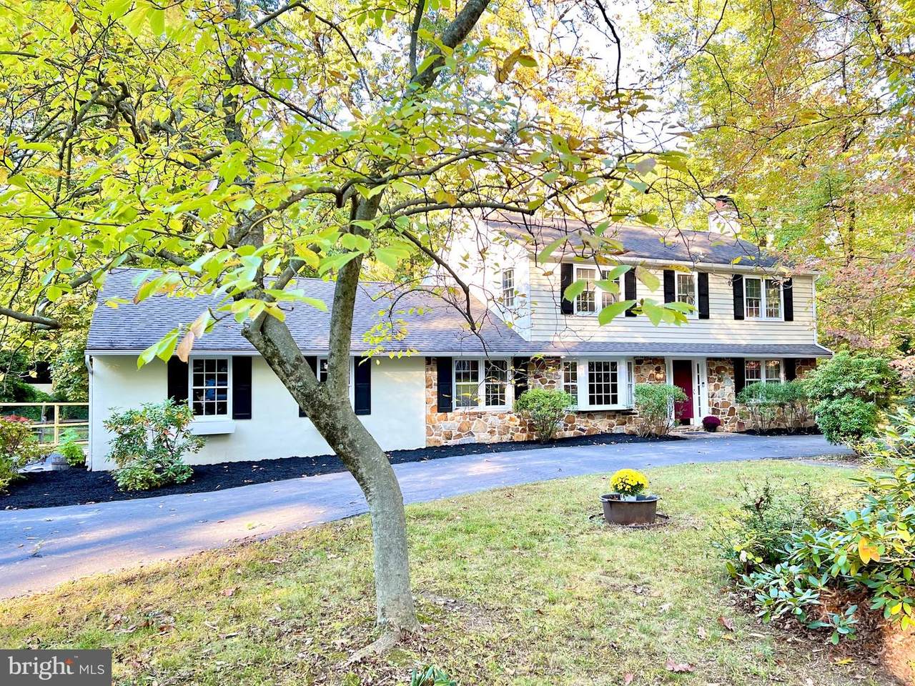 13 Woodland Circle - Photo 1