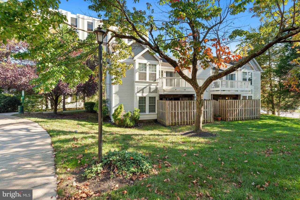 3405 Lakeside View Drive - Photo 1