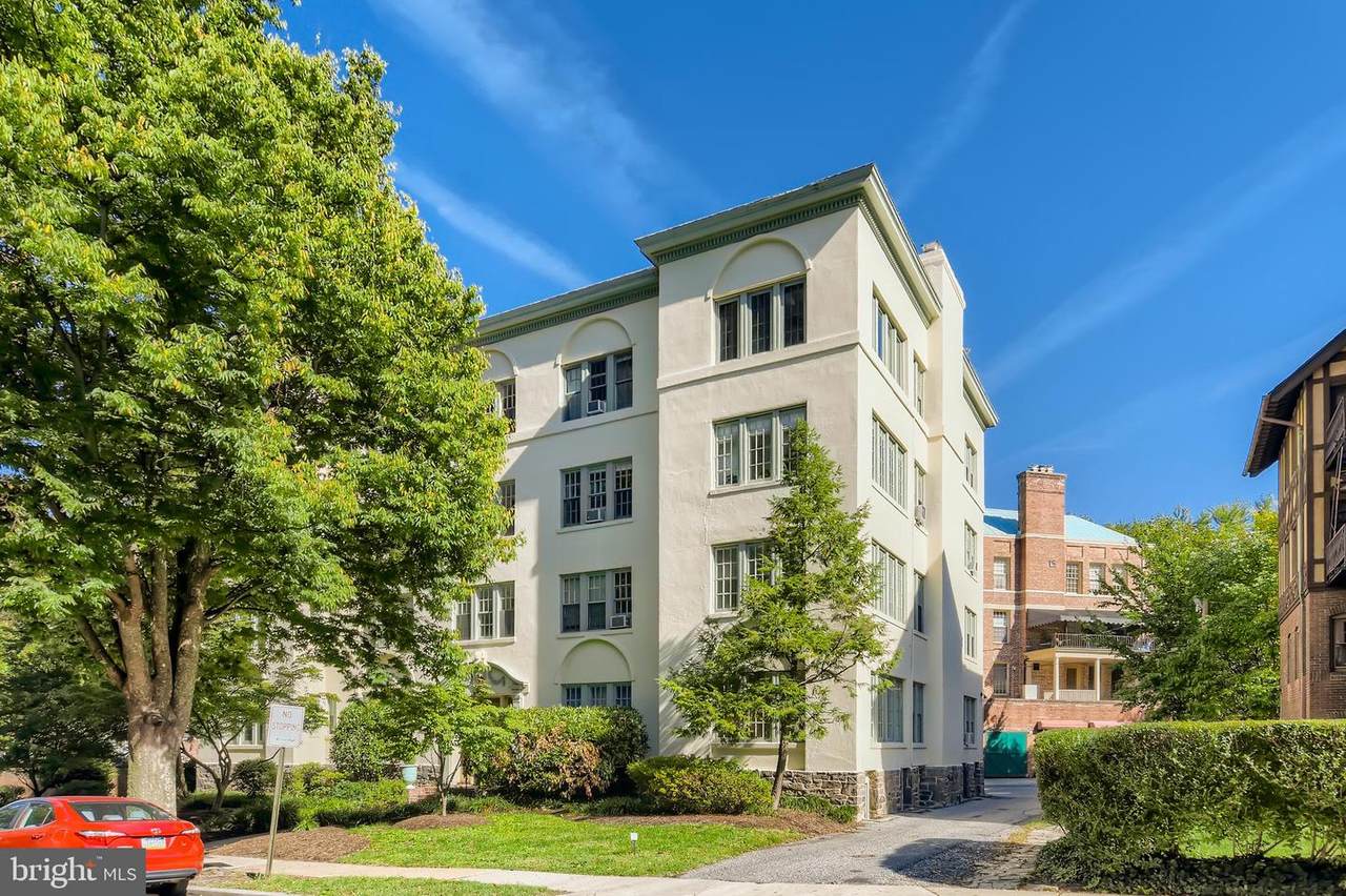 102 39TH Street - Photo 1