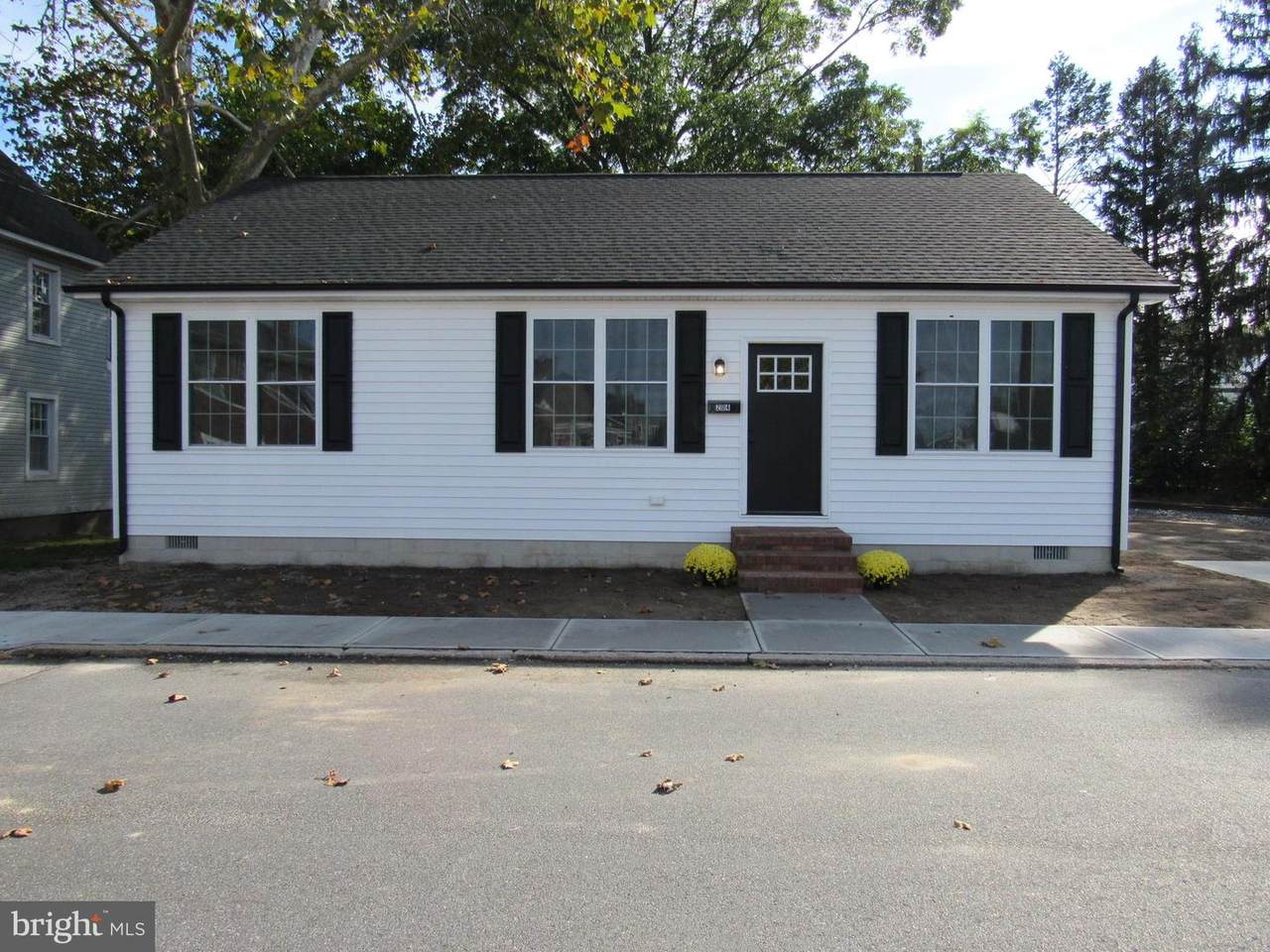 204 Mechanic Street - Photo 1