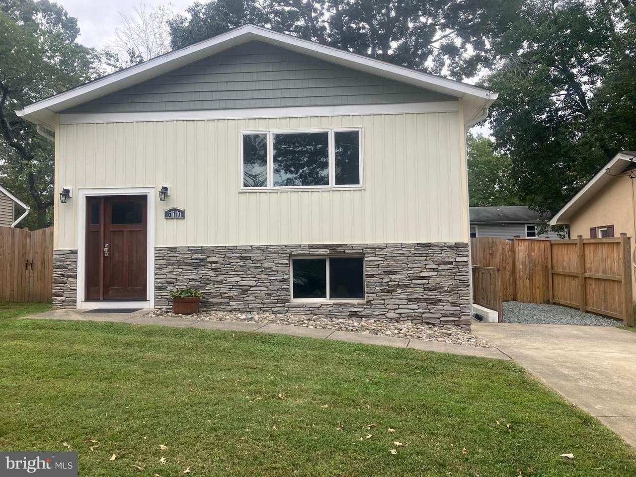 617 Park Road - Photo 1