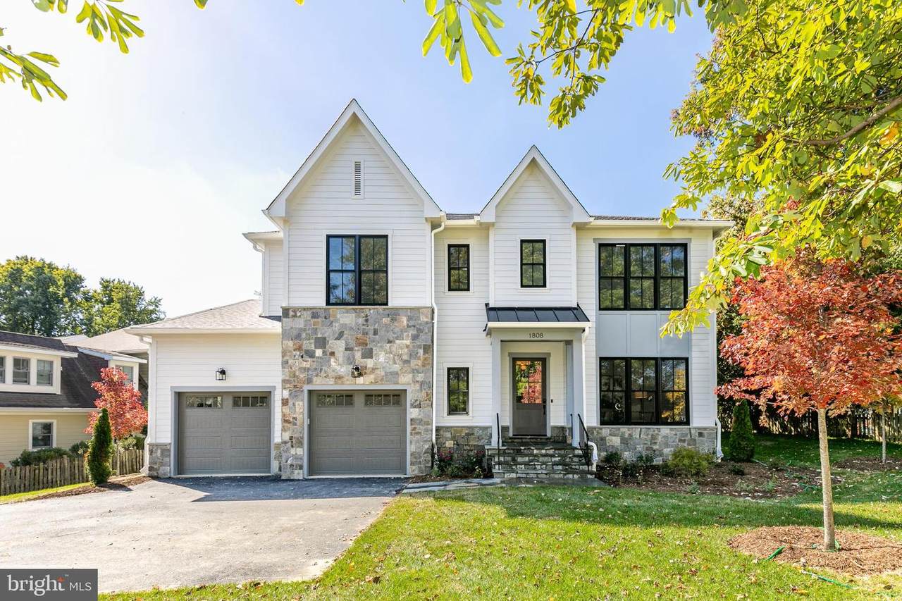 1808 Macarthur Drive - Photo 1