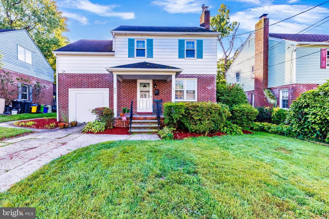408 Hobart Drive - Photo 1