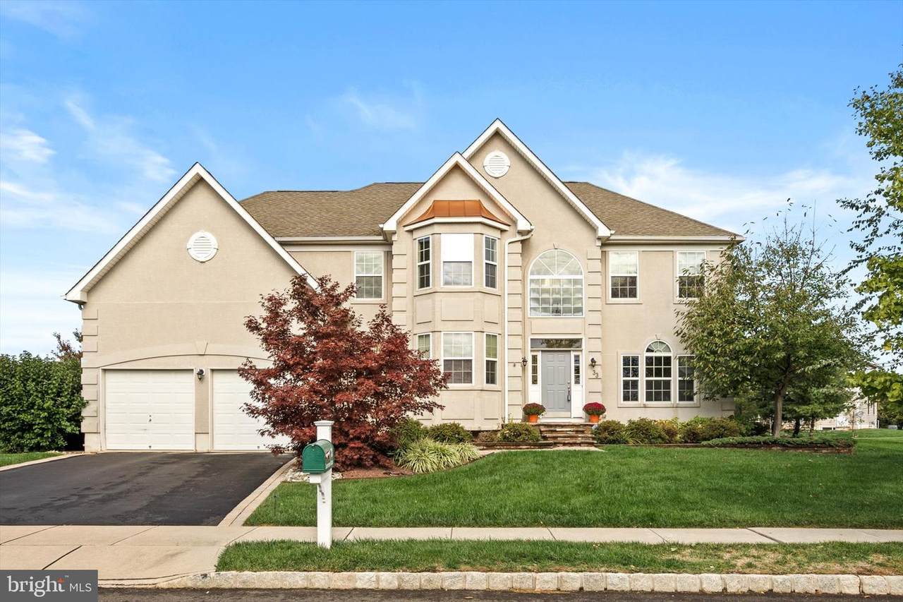 33 Lawrence Court - Photo 1