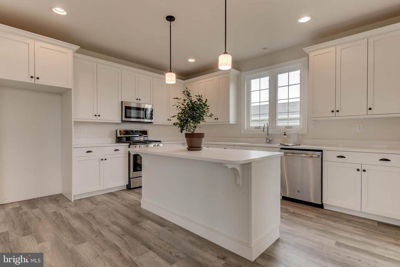 00101 Abingdon Circle - Photo 1