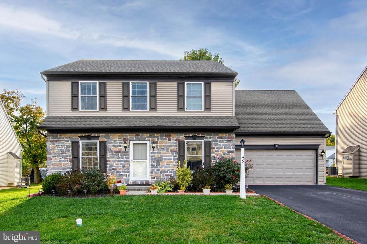 49 Hamlet Circle - Photo 1