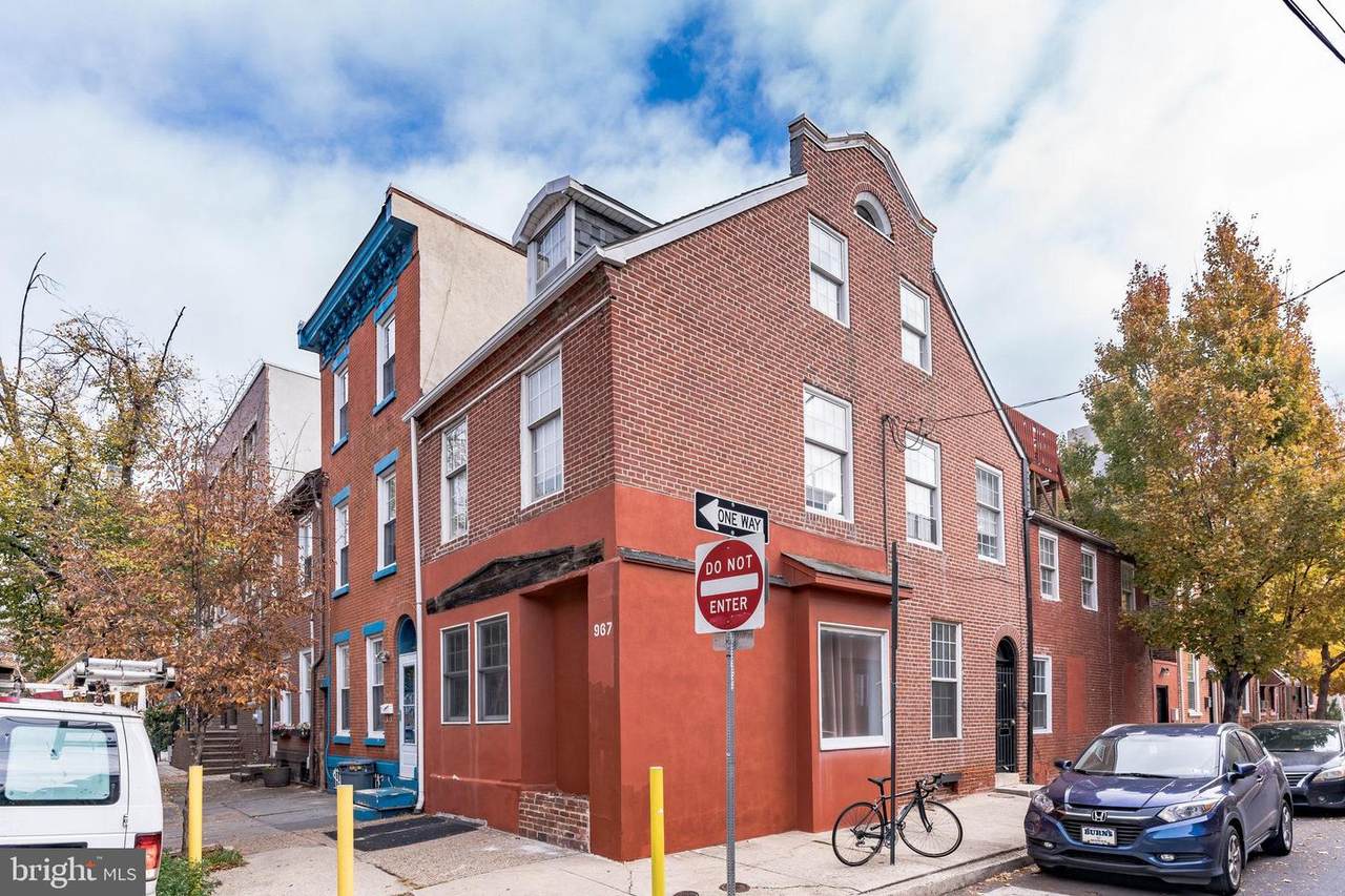 967 5TH Street - Photo 1
