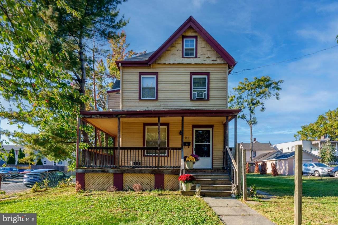 601 7TH Street - Photo 1