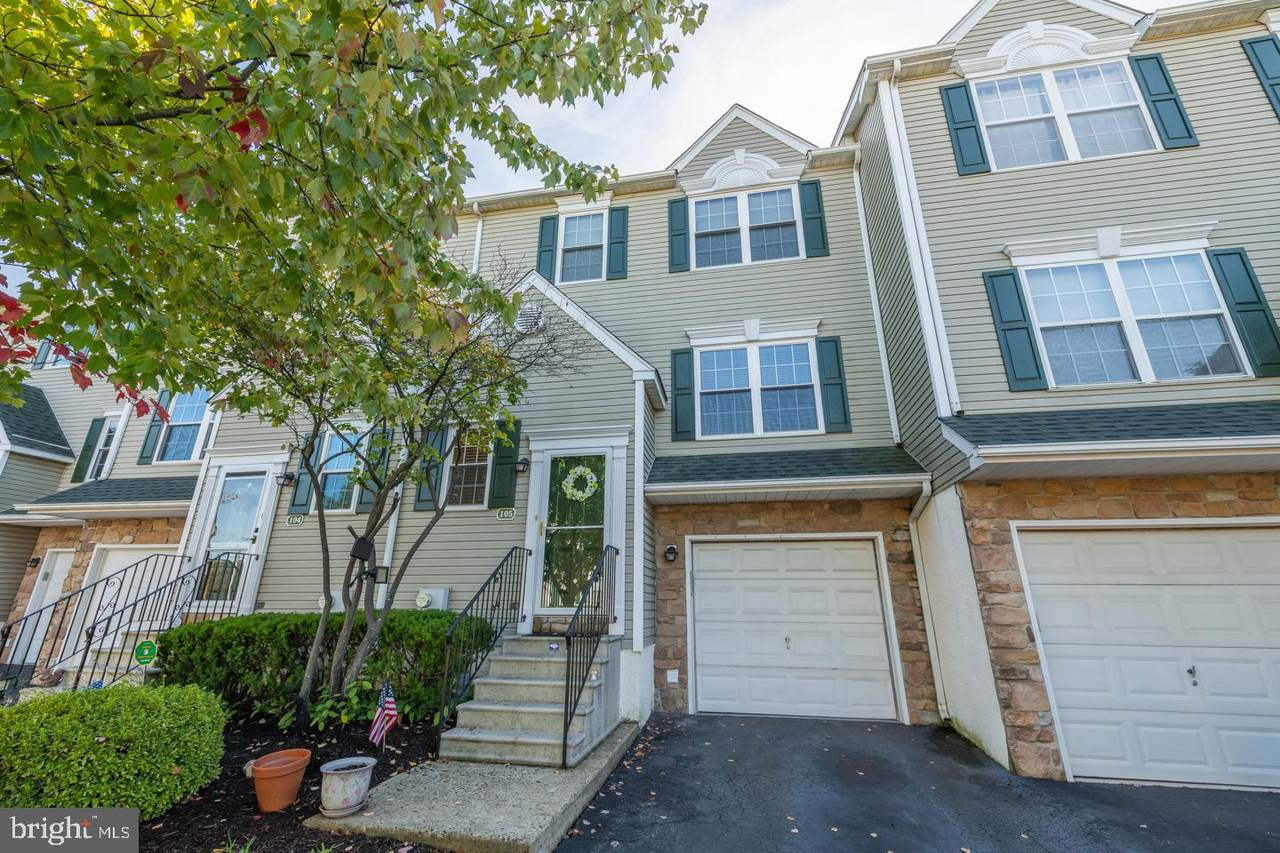 105 Green View Court - Photo 1
