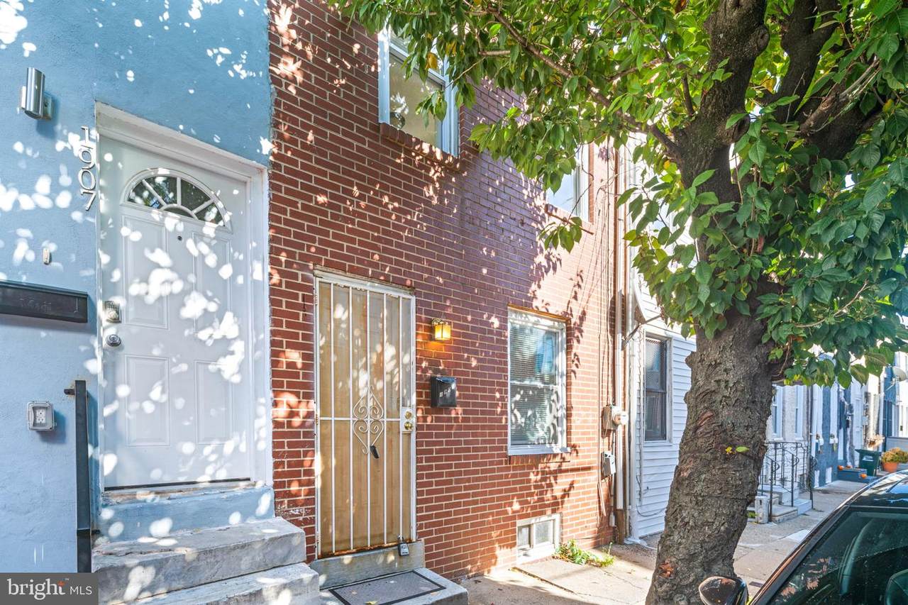 1909 Oakdale Street - Photo 1