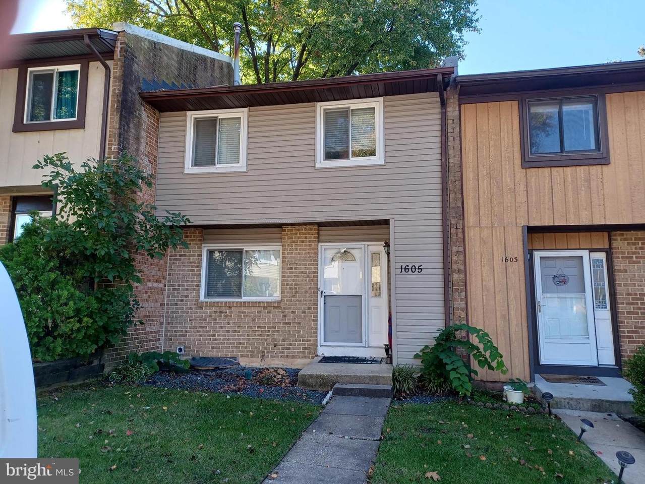 1605 New Windsor Court - Photo 1
