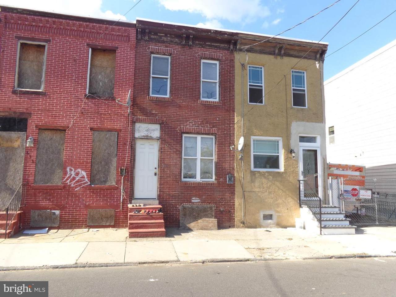 831 Newton Avenue - Photo 1