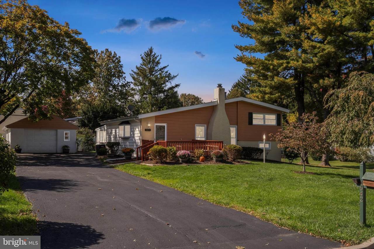 1642 Pulaski Drive - Photo 1