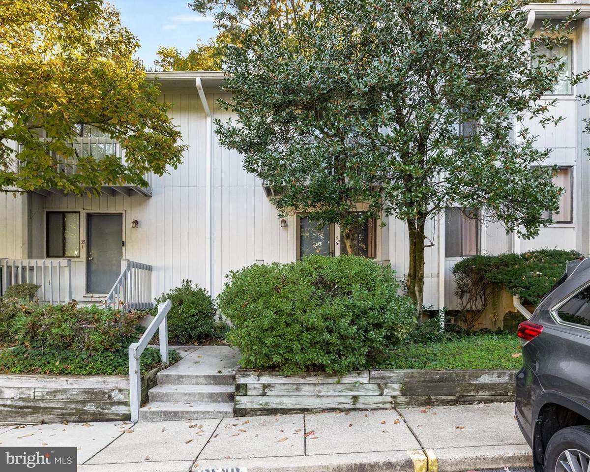37 Harwood Lane - Photo 1
