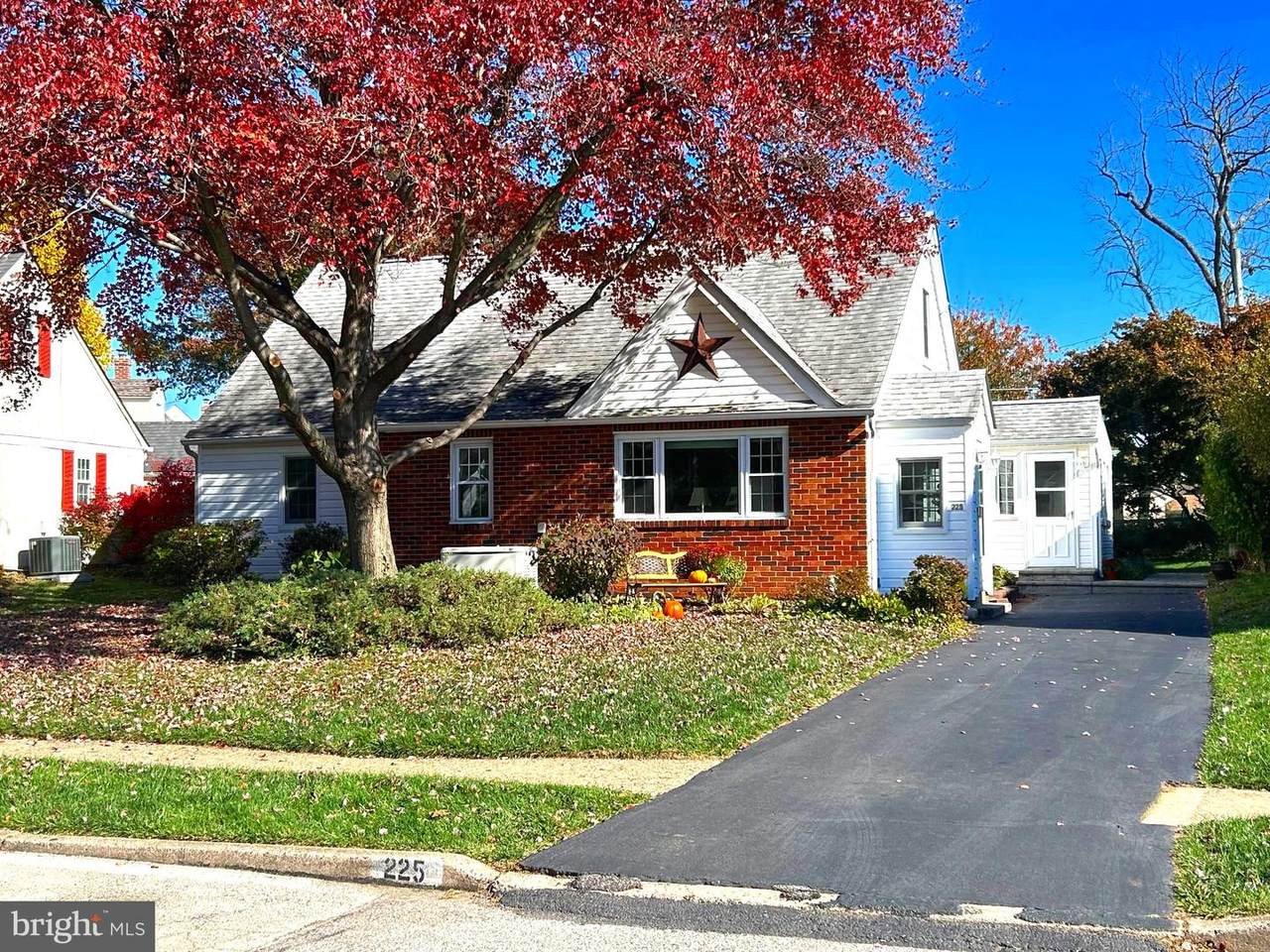 225 Overlook Road - Photo 1