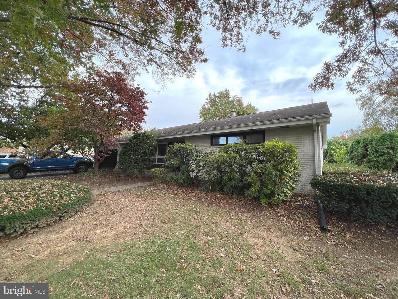 952 Walnut Street - Photo 1