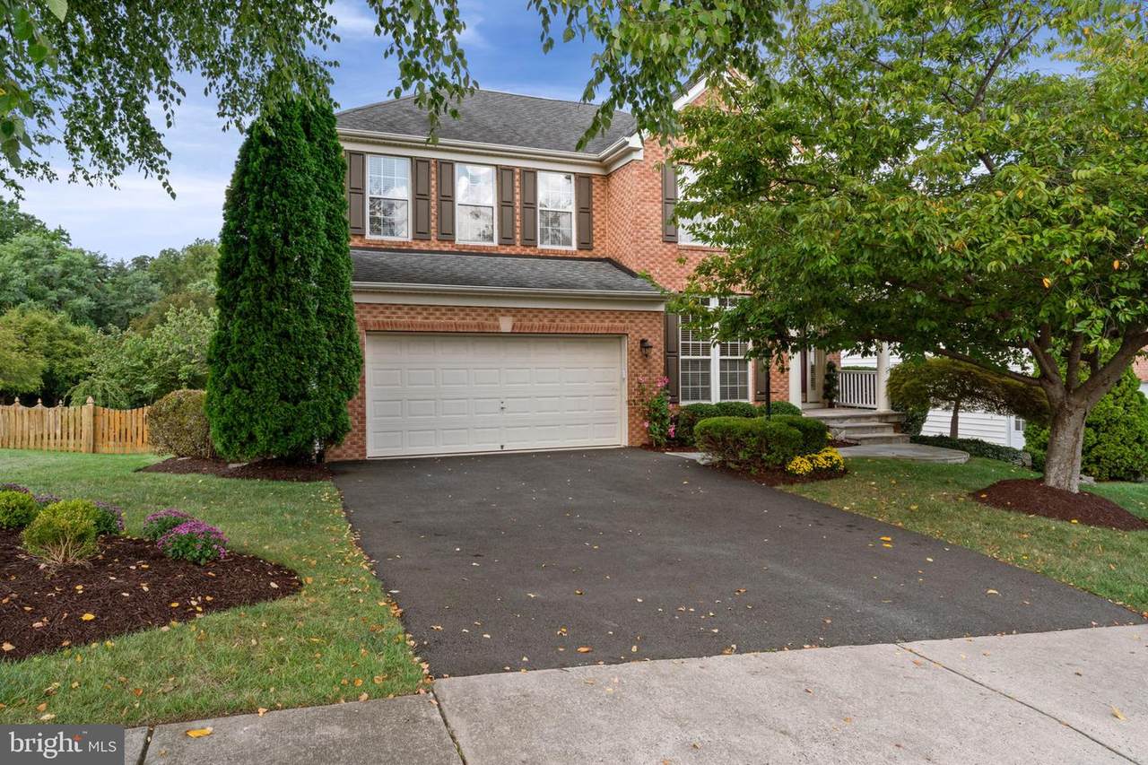 5652 Clouds Mill Drive - Photo 1