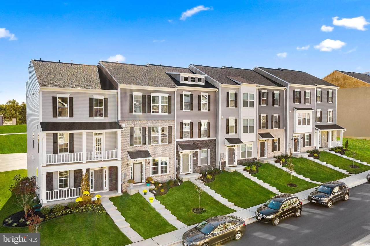 7726 Presidential Parkway - Photo 1