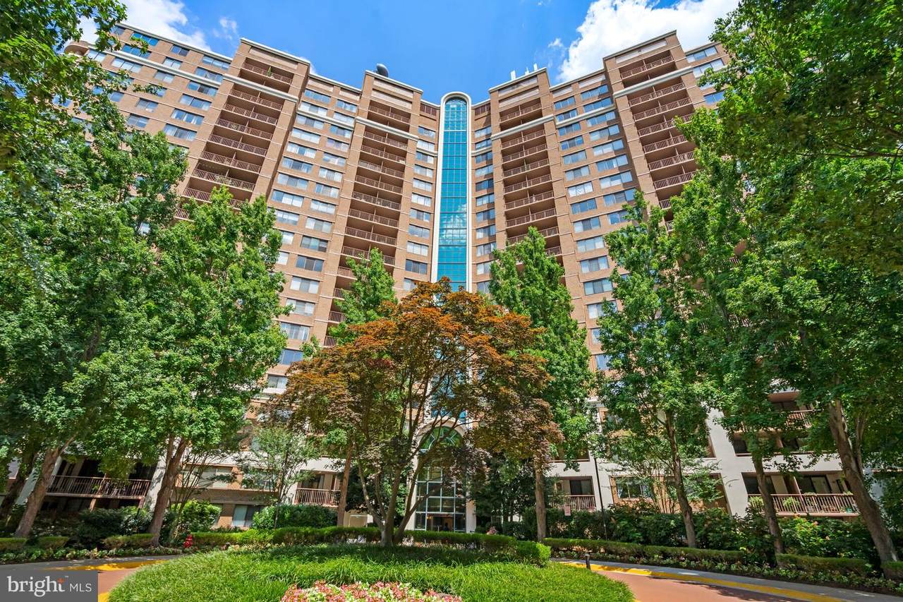 10101 Grosvenor - Photo 1