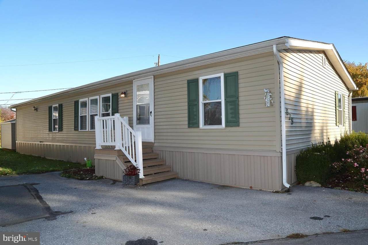 825 Gail Place - Photo 1